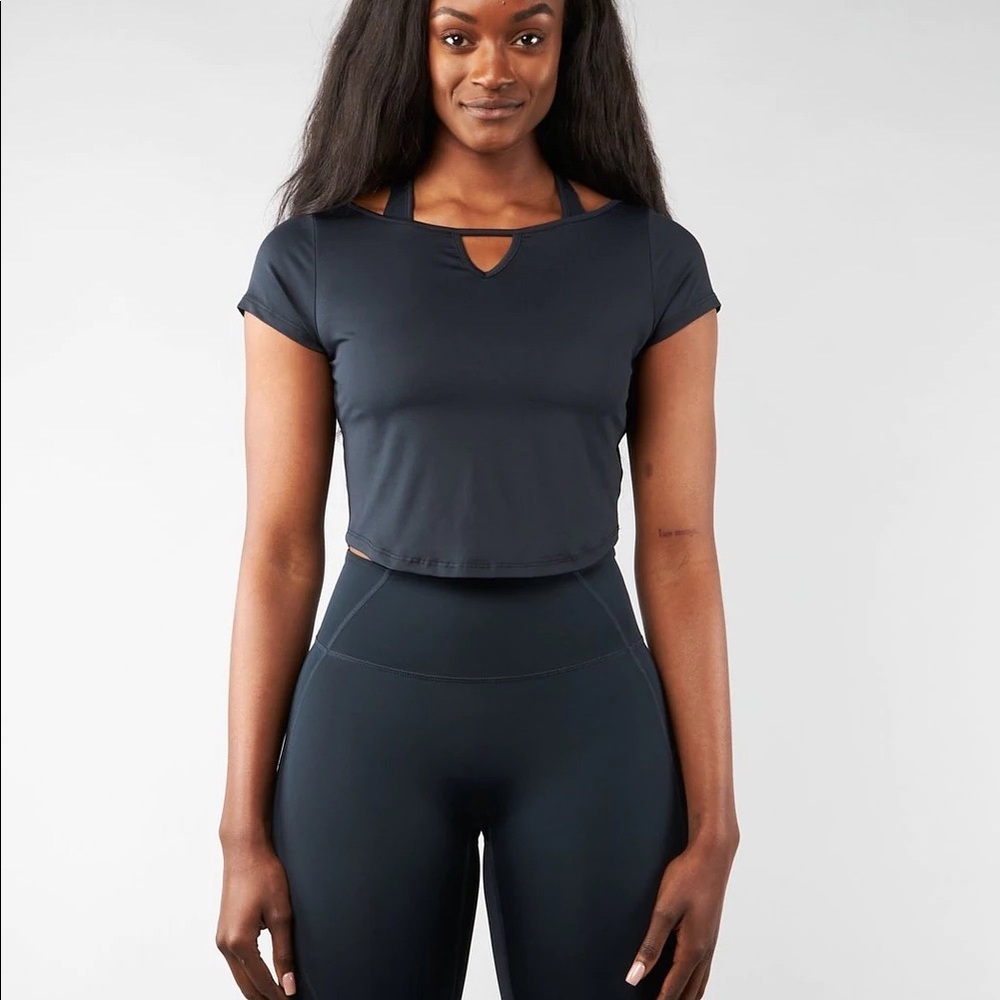 Buff Bunny Atomic Crop- Black